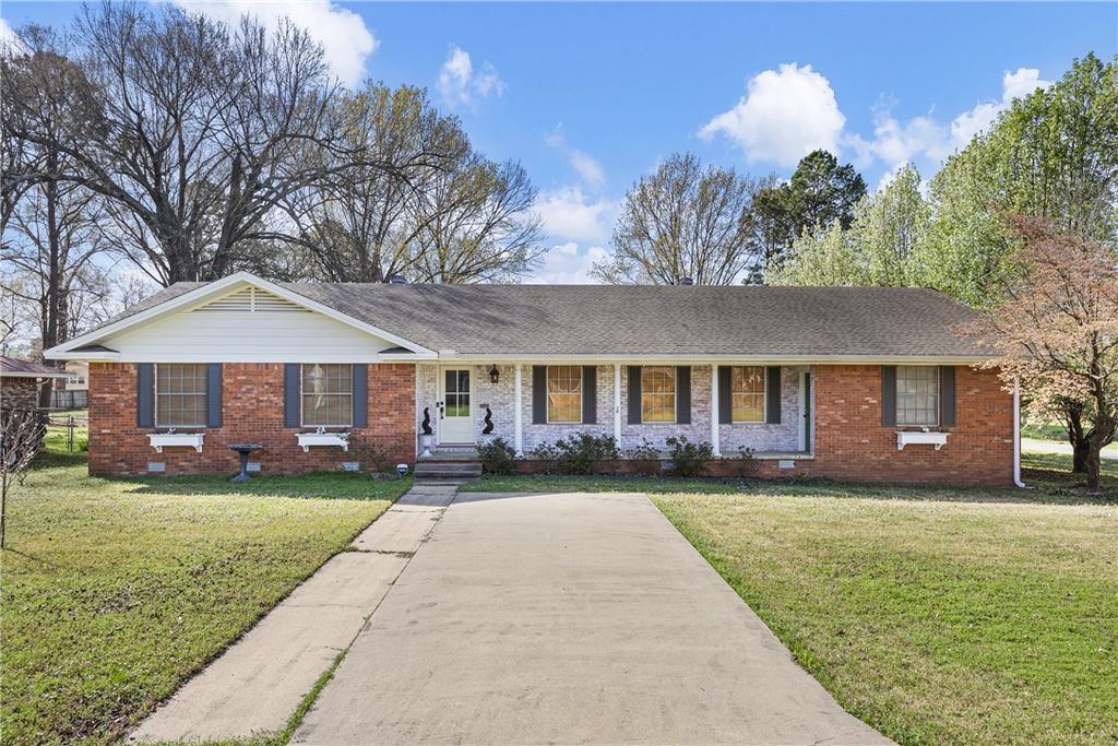 200 E 6th Street, Russellville, AR 72801