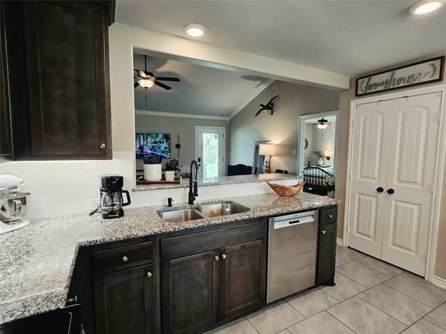 2462 Mcconnell Road, Gunter, TX 75058