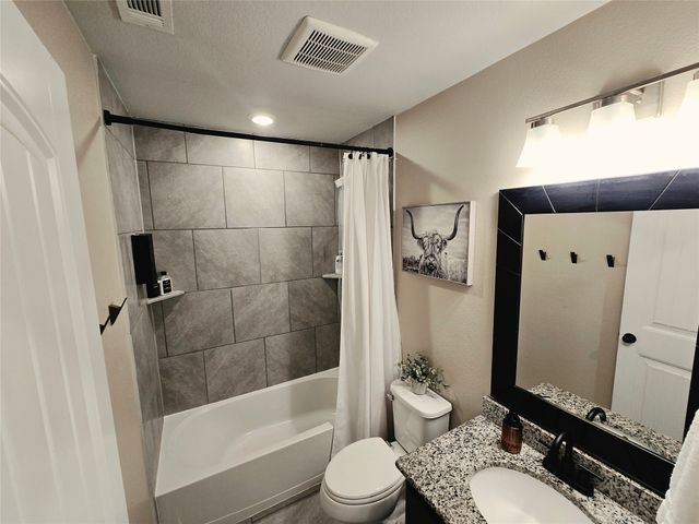 2462 Mcconnell Road, Gunter, TX 75058