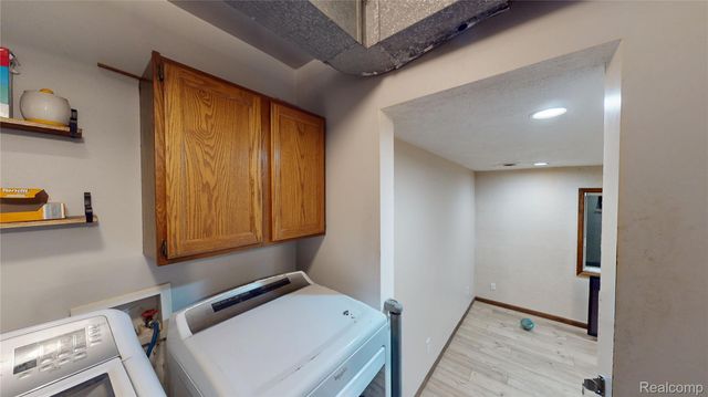 5465 Johnson Road, Flushing Charter Township, MI 48433