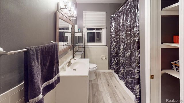 5465 Johnson Road, Flushing Charter Township, MI 48433