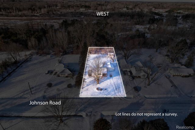 5465 Johnson Road, Flushing Charter Township, MI 48433