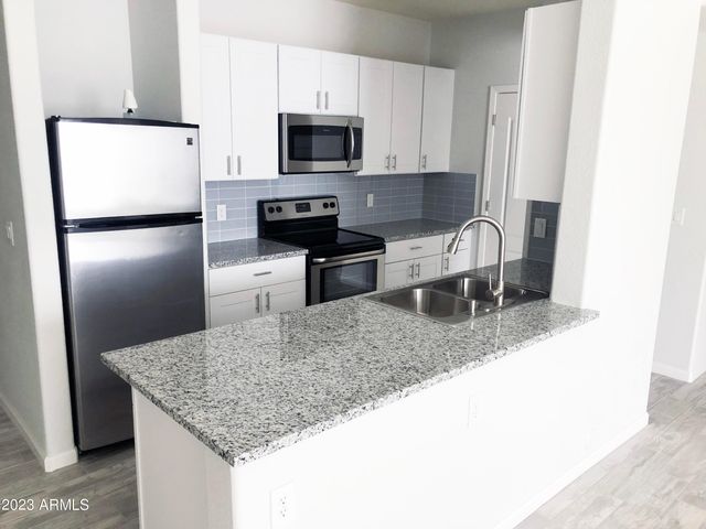 5302 E Van Buren Street Unit 1046, Phoenix, AZ 85008