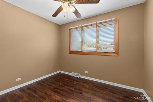 1301 Coolidge Avenue, Wheaton, IL 60189