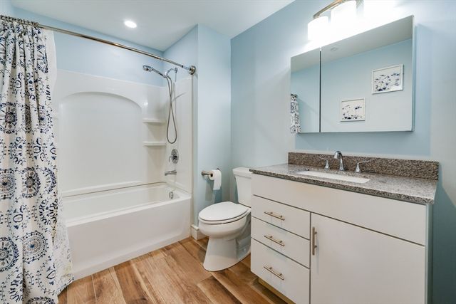 770 Washington Ave 202, Revere, MA 02151