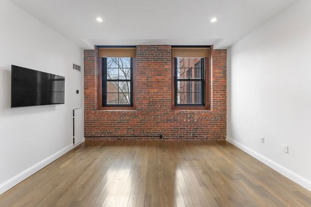 1241-1245 Adams F406, Boston, MA 02124