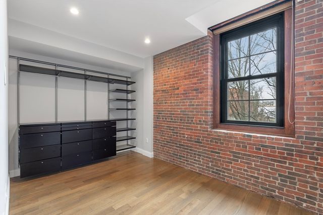 1241-1245 Adams F406, Boston, MA 02124