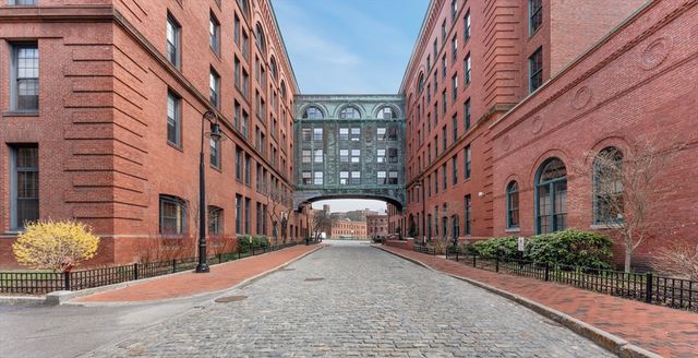 1241-1245 Adams F406, Boston, MA 02124