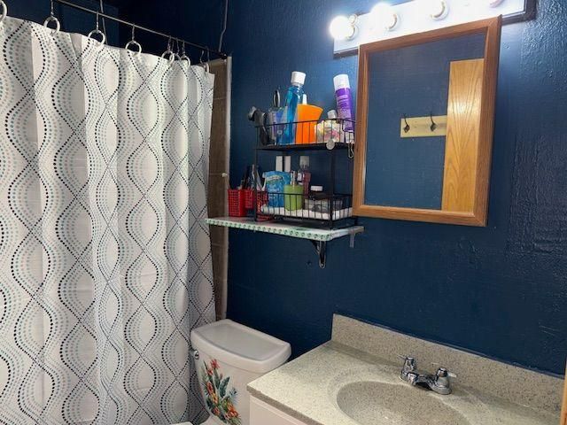 9207 Brunswick Avenue N, Brooklyn Park, MN 55443