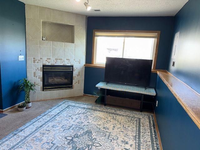 9207 Brunswick Avenue N, Brooklyn Park, MN 55443