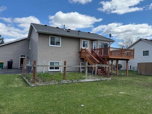 9207 Brunswick Avenue N, Brooklyn Park, MN 55443