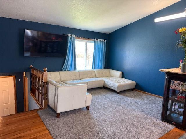 9207 Brunswick Avenue N, Brooklyn Park, MN 55443