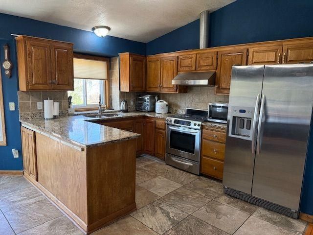 9207 Brunswick Avenue N, Brooklyn Park, MN 55443