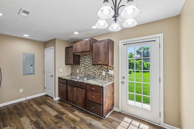 406 Hedgemont Ave, Fayetteville, TN 37334