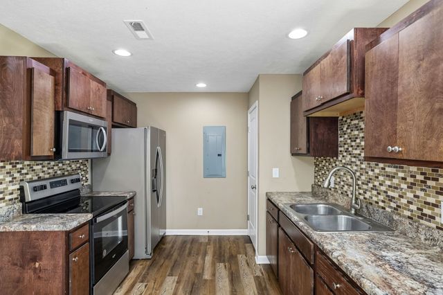 406 Hedgemont Ave, Fayetteville, TN 37334