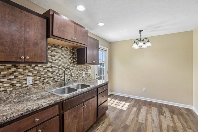 406 Hedgemont Ave, Fayetteville, TN 37334