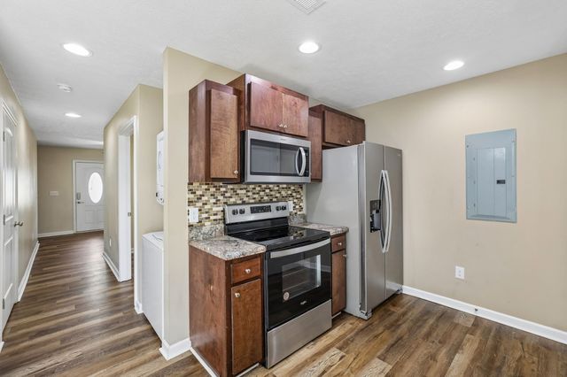 406 Hedgemont Ave, Fayetteville, TN 37334