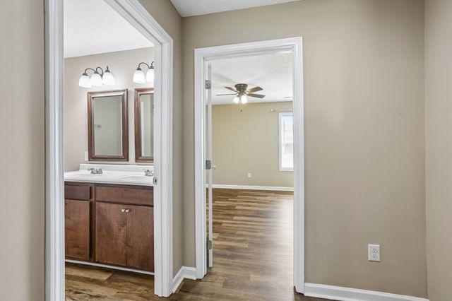 406 Hedgemont Ave, Fayetteville, TN 37334