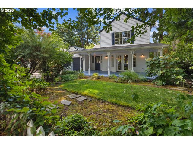 217 5TH St, Lake Oswego, OR 97034