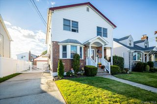 206 Grange Street, Franklin Square, NY 11010