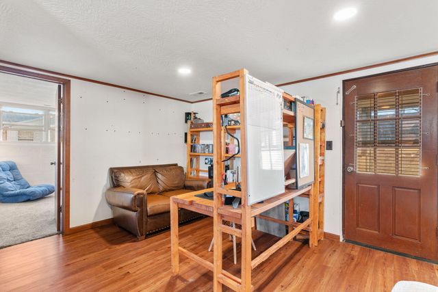 115 N Wall Street, Walnut Grove, MO 65770