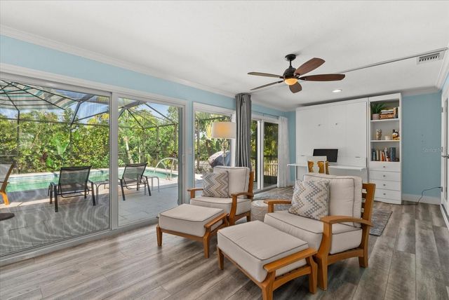 704 TROPICAL CIRCLE, Sarasota, FL 34242