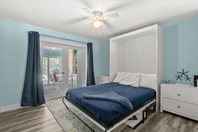 704 TROPICAL CIRCLE, Sarasota, FL 34242