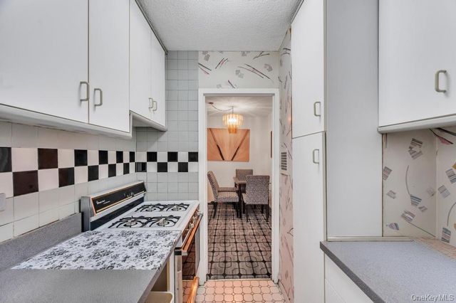 39-60 54th St 2C, Woodside, NY 11377