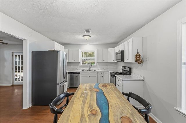 6255 Beaver Creek Trail, Atlanta, GA 30349