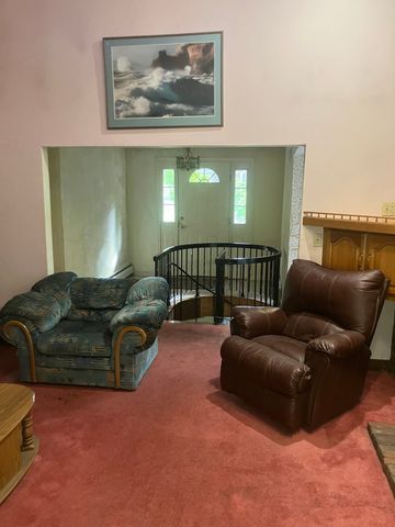 5 Clinton St, Wilmington, MA 01887