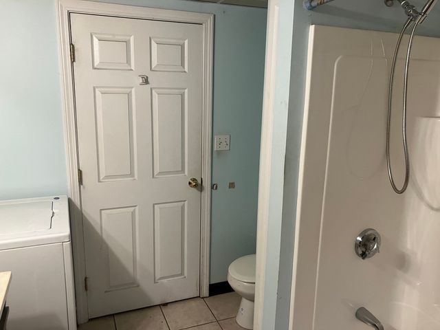 5 Clinton St, Wilmington, MA 01887
