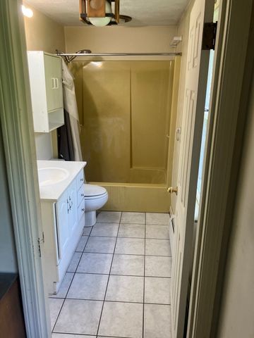 5 Clinton St, Wilmington, MA 01887