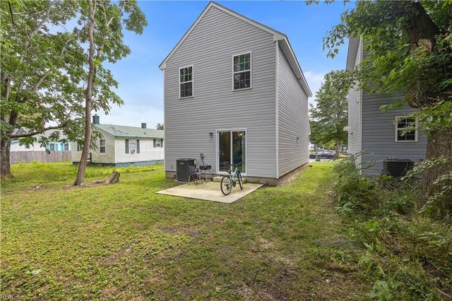718 Battery AVE, Suffolk, VA 23434