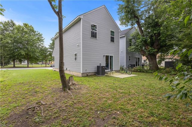 718 Battery AVE, Suffolk, VA 23434