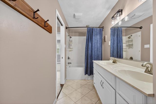 707 Pin Oak Drive, Aiken, SC 29801