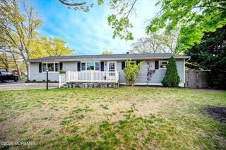 20 Sylvan Lake Boulevard, Bayville, NJ 08721