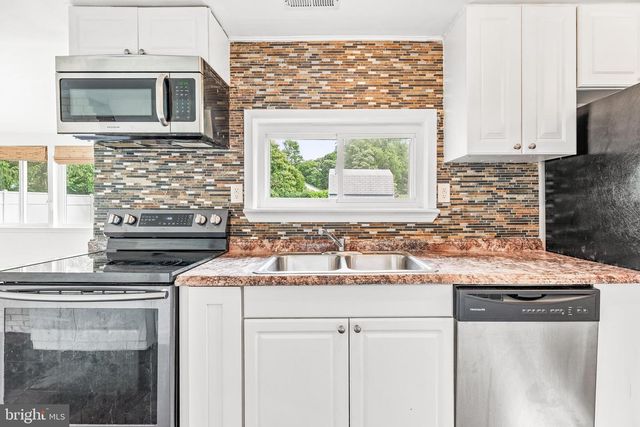 1440 PLATEAU, Saint Leonard, MD 20685