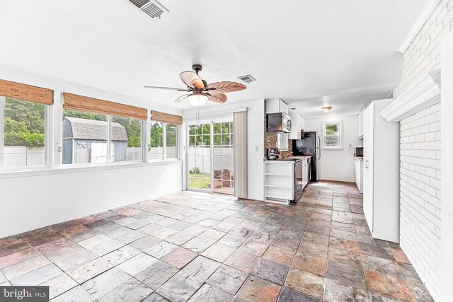 1440 PLATEAU, Saint Leonard, MD 20685