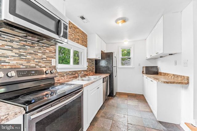1440 PLATEAU, Saint Leonard, MD 20685