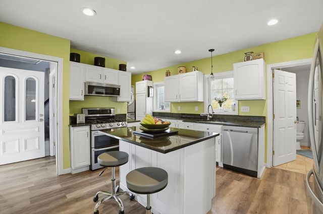 59 Cottage Street, Franklin, MA 02038