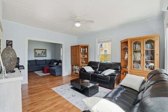 59 Cottage Street, Franklin, MA 02038