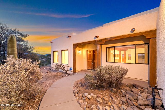 7521 S Cactus Thorn Lane, Tucson, AZ 85747