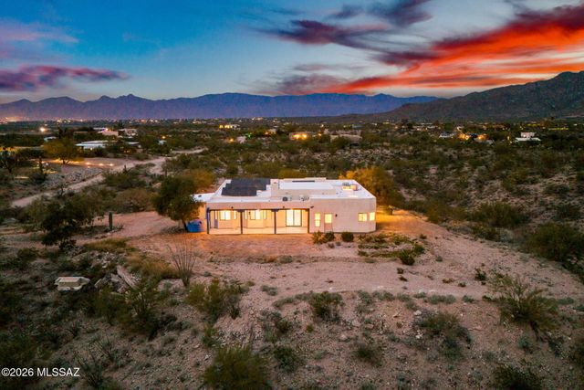 7521 S Cactus Thorn Lane, Tucson, AZ 85747