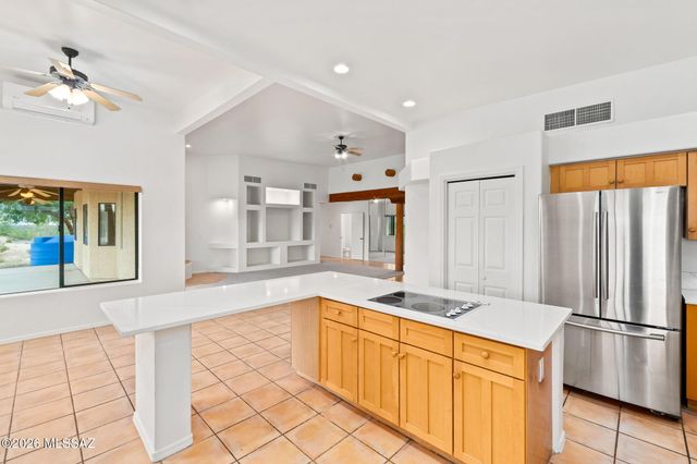 7521 S Cactus Thorn Lane, Tucson, AZ 85747