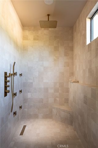 15719 Hartsook, Encino, CA 91436