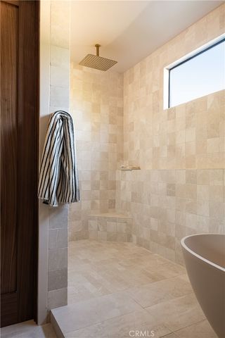 15719 Hartsook, Encino, CA 91436