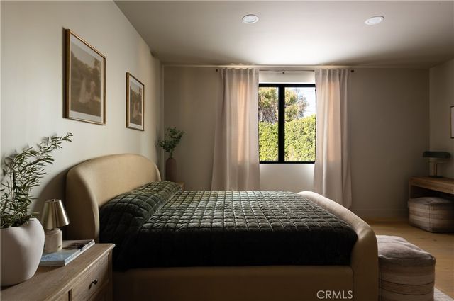 15719 Hartsook, Encino, CA 91436