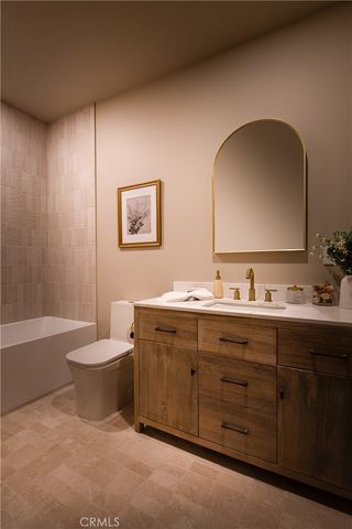 15719 Hartsook, Encino, CA 91436