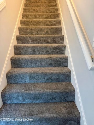 213 Farmview Dr, Mt Washington, KY 40047