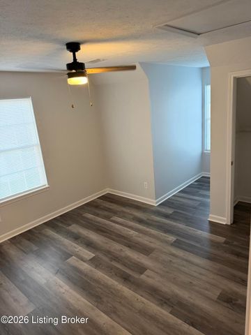 213 Farmview Dr, Mt Washington, KY 40047